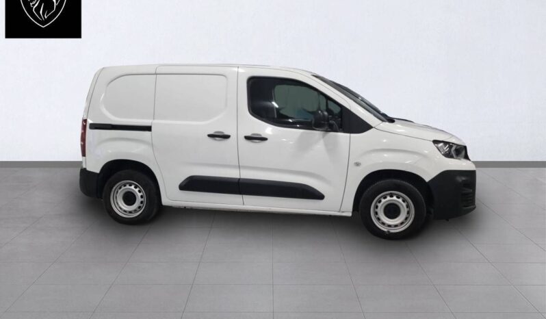 
								Peugeot Partner Furgon BlueHDi 100 S&S Pro Standard 600kg 73 kW (98 CV) full									