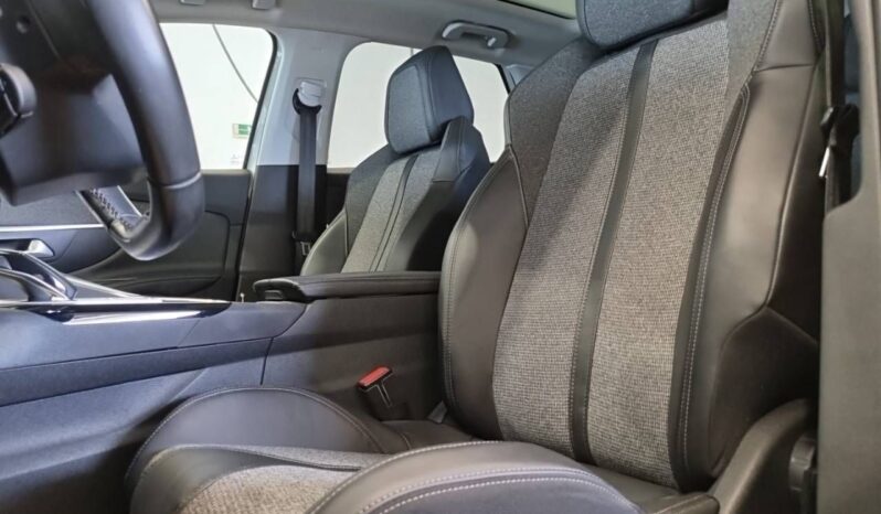 
								Peugeot 3008 PureTech 130 Allure EAT6 96 kW (130 CV) full									