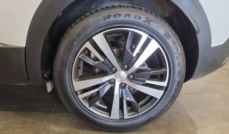 
								Peugeot 3008 PureTech 130 Allure EAT6 96 kW (130 CV) full									