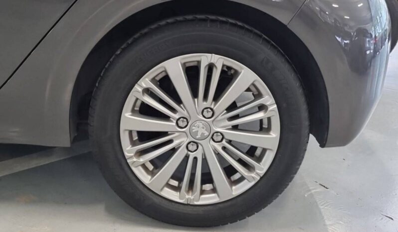
								Peugeot 208 PureTech Signature 60 kW (82 CV) full									