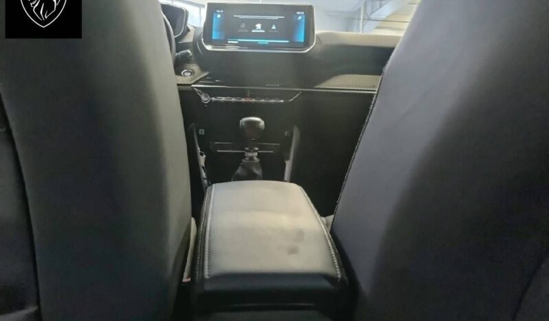 
								Peugeot 2008 PureTech 130 S&S Allure 96 kW (130 CV) full									