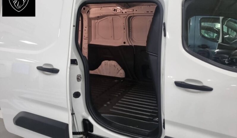
								Peugeot Partner Furgon BlueHDi 100 S&S Pro Standard 600kg 73 kW (98 CV) full									